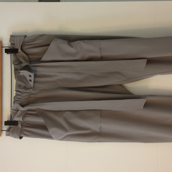 Athleta Featherlight Paper Bag High Tie Waist Women's Light Gray Pants 10P - Picture 3 of 7